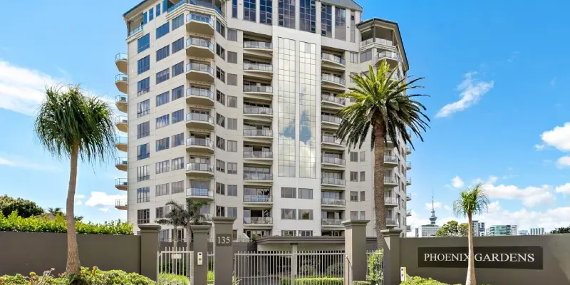 apartments-phoenix-gardens