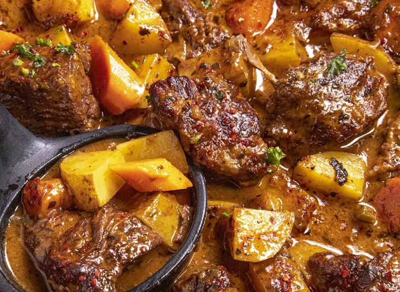 Benefits beef stewwebp | Rubbish Direct Beef Stew with Potato Chunks in a Thick Glossy Brown Sauce Garnished with Herbs